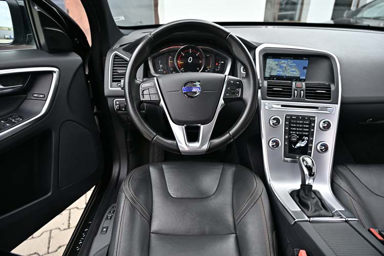 Volvo XC60 2.0 D4 Geartronic SUMMUM