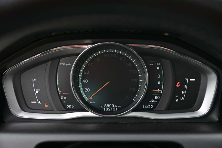 Volvo XC60 2.0 D4 Geartronic SUMMUM