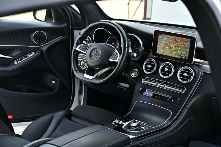 Mercedes GLC250d 4MATIC 9G TRONIC AMG Line