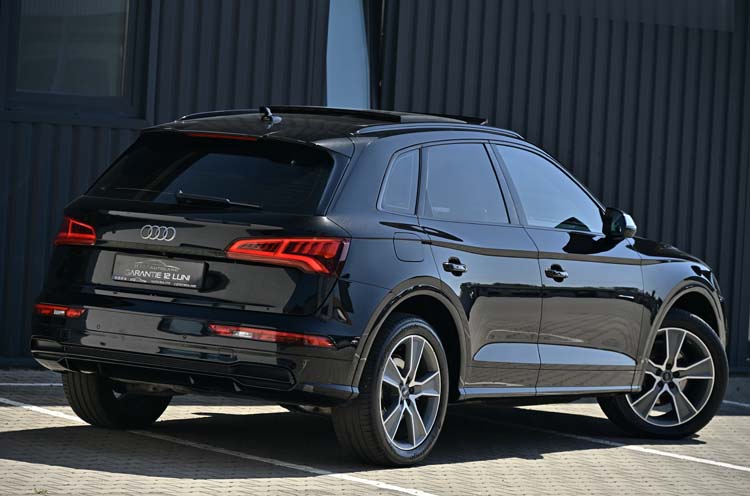 Audi Q5 2.0 40 TDI quattro S tronic S LINE+