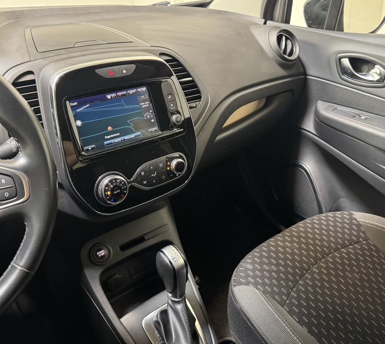 Renault Captur 1.2TCe 120 EDC CROSSBORDER
