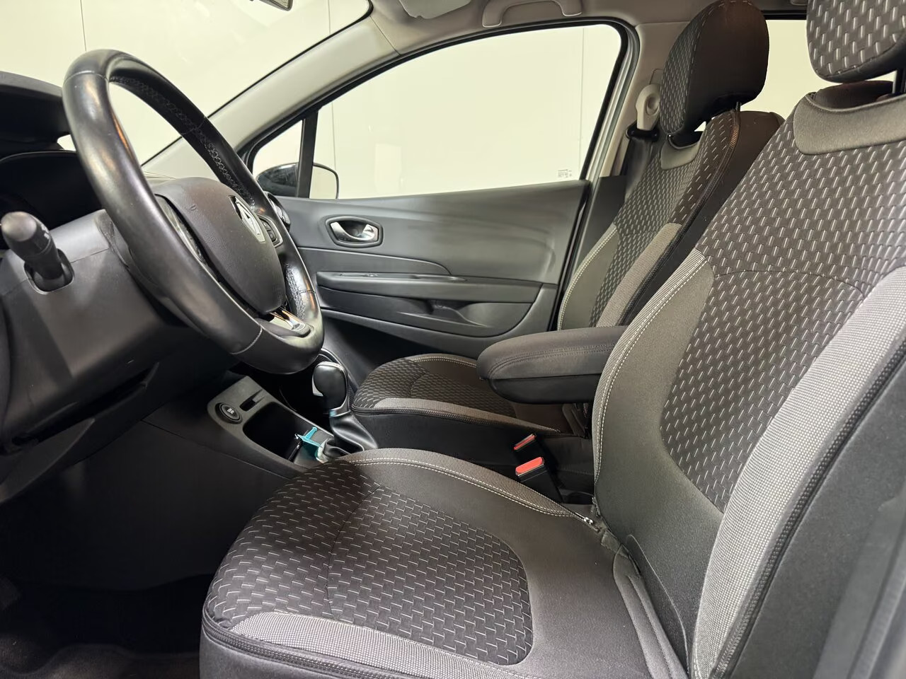 Renault Captur 1.2TCe 120 EDC CROSSBORDER