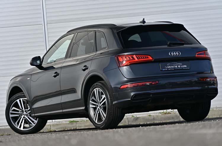 Audi Q5 2.0 40 TDI quattro S tronic S LINE+