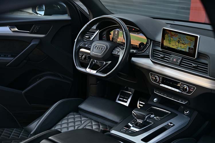 Audi Q5 2.0 40 TDI quattro S tronic S LINE+