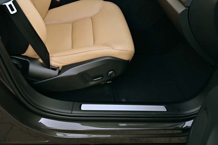 Volvo XC 60 D4 AWD Geartronic Momentum PRO