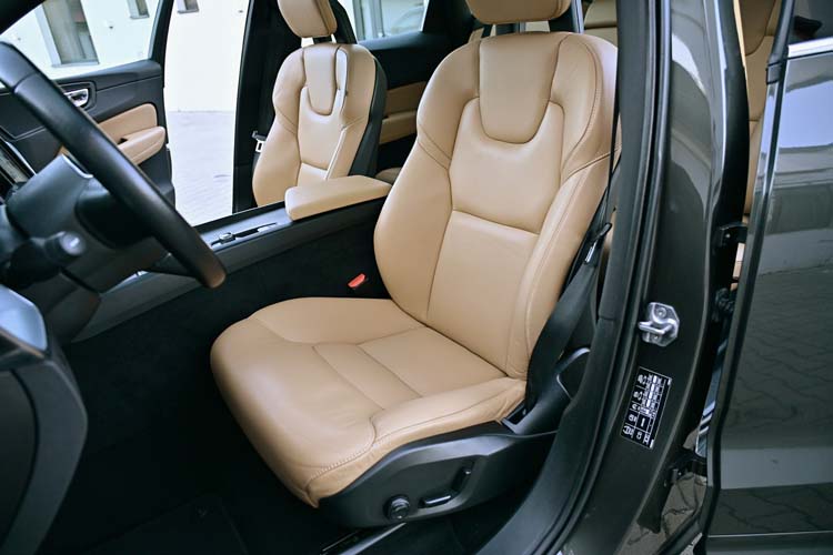 Volvo XC 60 D4 AWD Geartronic Momentum PRO