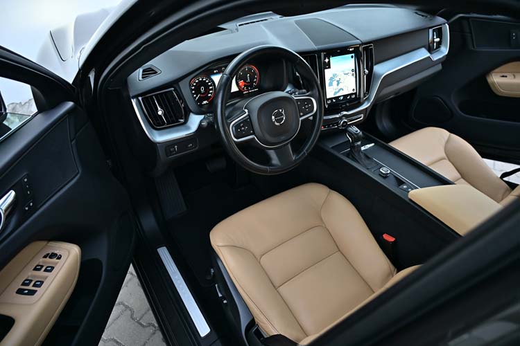 Volvo XC 60 D4 AWD Geartronic Momentum PRO