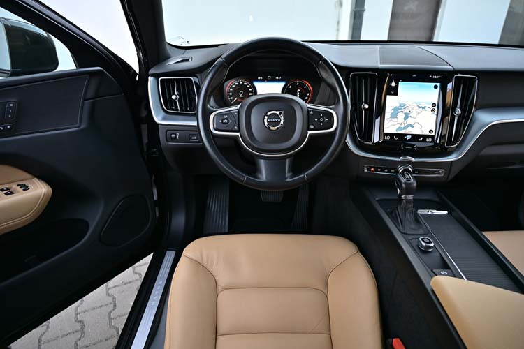 Volvo XC 60 D4 AWD Geartronic Momentum PRO
