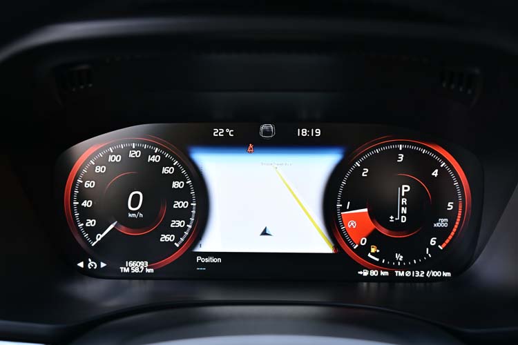 Volvo XC 60 D4 AWD Geartronic Momentum PRO