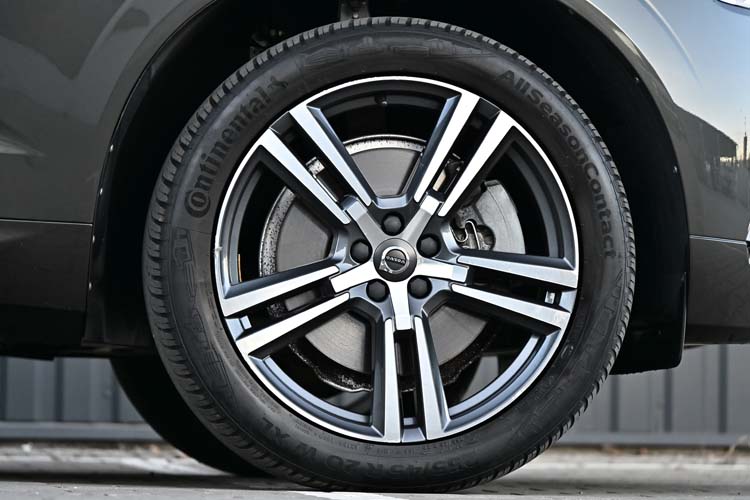 Volvo XC 60 D4 AWD Geartronic Momentum PRO